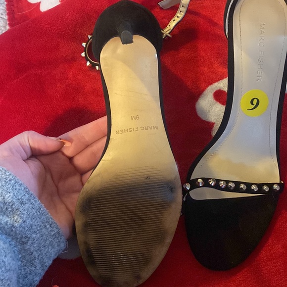 Marc Fisher size 9 ‘studded’ heels - Picture 4 of 7